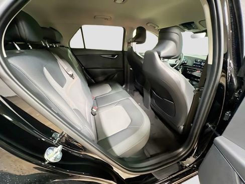 New 2026 Kia Niro LX image 25