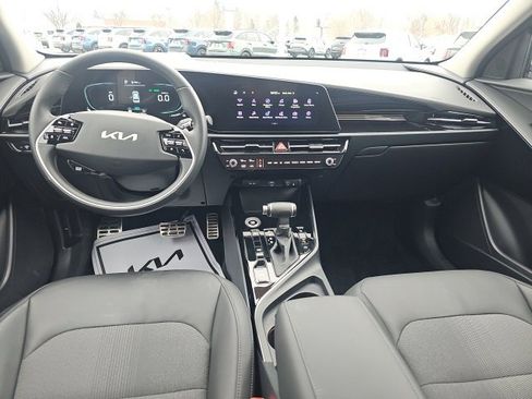 Certified 2024 Kia Niro EX Touring image 38