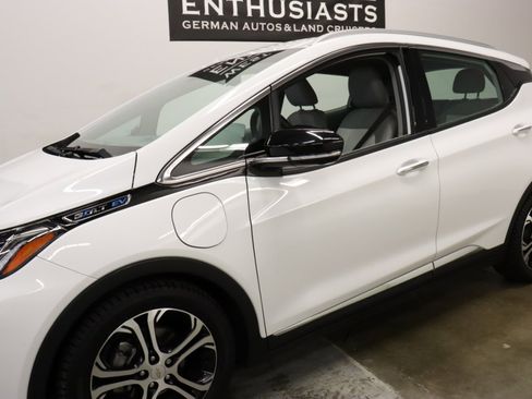 Used 2018 Chevrolet Bolt Premier w/ Driver Confidence II Package image 37