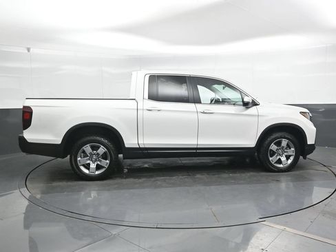 Used 2025 Honda Ridgeline RTL image 3