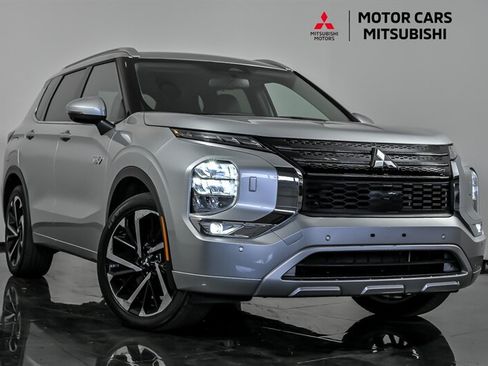 Used 2023 Mitsubishi Outlander SEL AWD/4WD image 1
