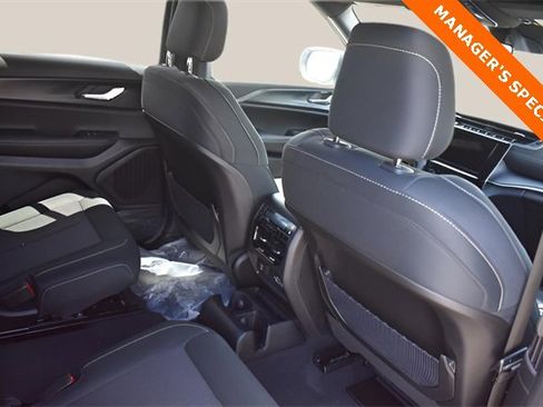 New 2025 Jeep Grand Cherokee L Laredo w/ Luxury Tech Group I image 20