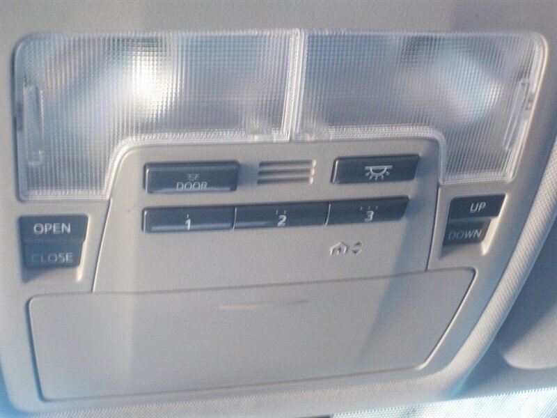 Used 2018 Toyota Highlander Limited AWD/4WD image 26
