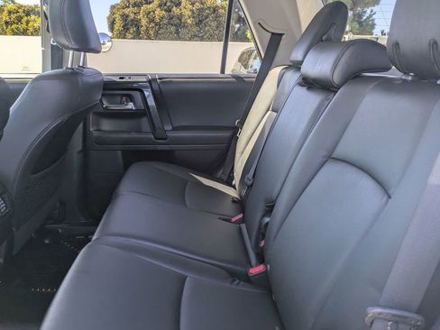 Used 2020 Toyota 4Runner TRD Off-Road Premium image 23