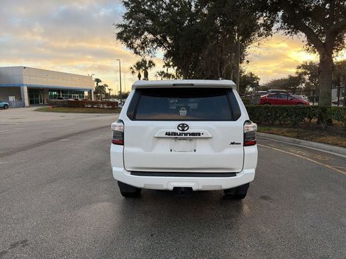 Used 2021 Toyota 4Runner SR5 image 4