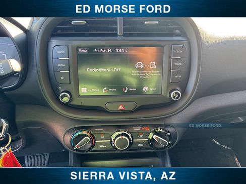 Used 2025 Kia Soul LX FWD image 30