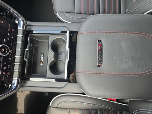 New 2026 GMC Yukon AT4 Ultimate AWD/4WD image 26