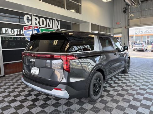 New 2026 Kia Carnival LX image 6