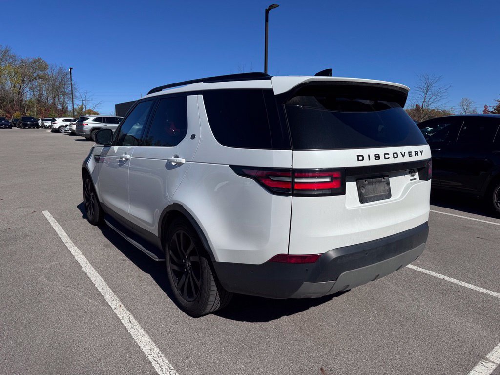 Used 2018 Land Rover Discovery HSE AWD/4WD image 4
