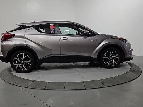 Used 2018 Toyota C-HR XLE FWD image 7
