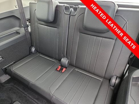 Used 2024 Volkswagen Tiguan Wolfsburg Edition FWD image 10