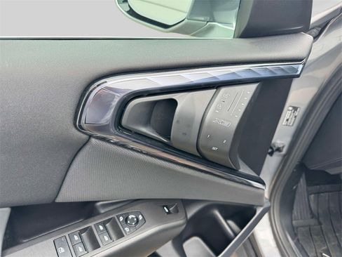 Certified 2025 BMW X3 xDrive30i w/ Premium Package image 10