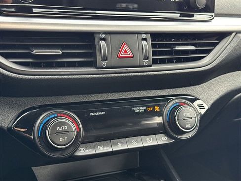 Used 2024 Kia Forte GT-Line w/ GT-Line Premium Package image 21