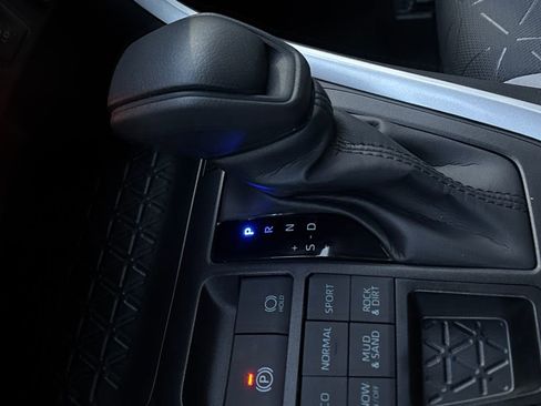 New 2025 Toyota RAV4 XLE w/ Convenience Package image 19