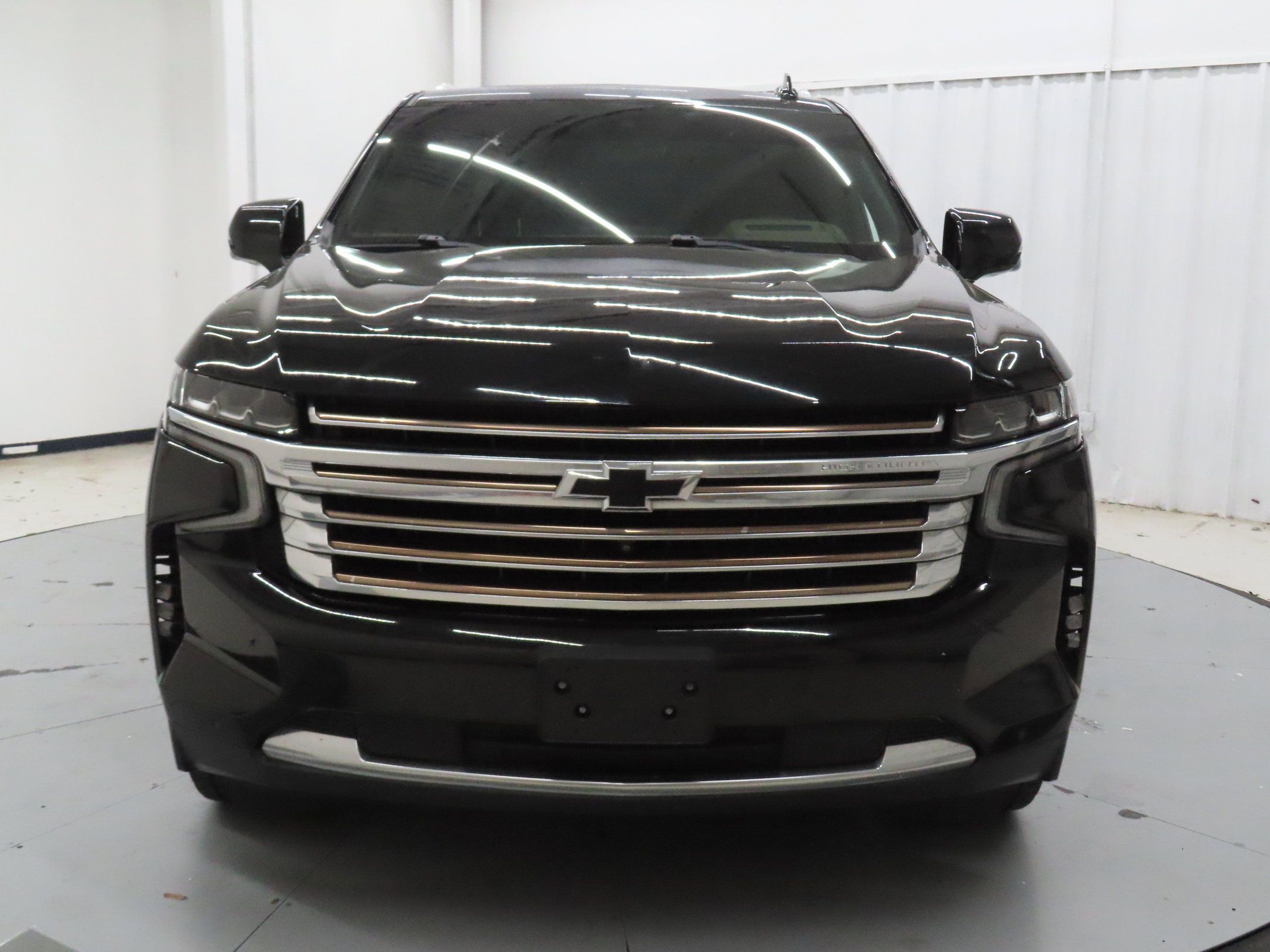 Used 2022 Chevrolet Tahoe High Country AWD/4WD image 9