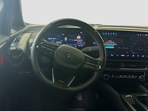 Used 2024 Chevrolet Equinox EV RS FWD image 17