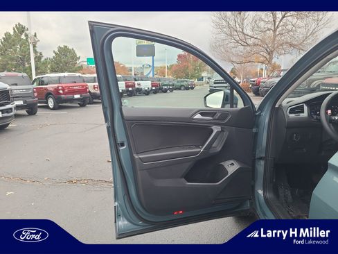 Used 2020 Volkswagen Tiguan SEL image 13