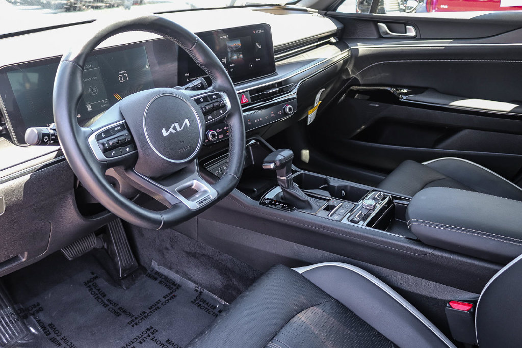 Certified 2025 Kia K5 GT-Line w/ GT-Line Premium Package FWD image 17