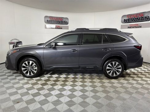 Used 2023 Subaru Outback Touring image 8