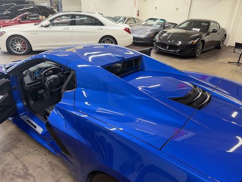 Used 2020 Chevrolet Corvette Stingray Convertible w/ Z51 Performance Package RWD image 21