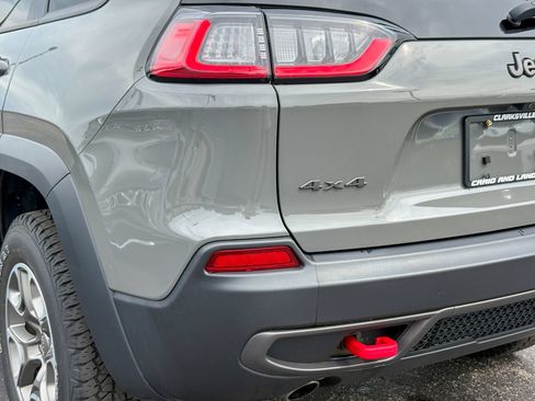 Used 2022 Jeep Cherokee Trailhawk AWD/4WD image 10