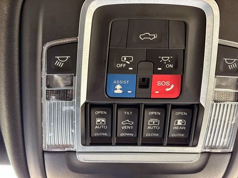 Used 2021 RAM 1500 Limited AWD/4WD image 32