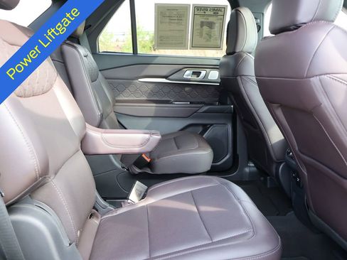 Certified 2025 Ford Explorer Platinum w/ LUX Leather Package AWD/4WD image 13