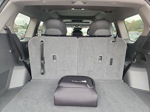 Used 2024 Kia EV9 Wind image 31