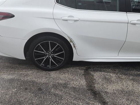 Used 2021 Toyota Camry SE image 12