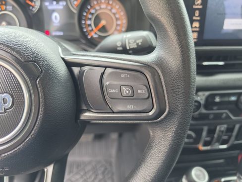Used 2024 Jeep Gladiator Sport AWD/4WD image 26