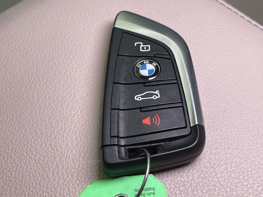 Used 2026 BMW 330i xDrive Sedan w/ M Sport Package AWD/4WD image 39