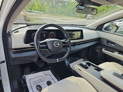 Used 2023 Nissan Ariya FWD image 16