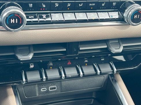 New 2026 GMC Canyon Denali image 17