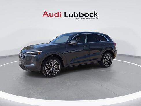 Certified 2025 Audi Q5 Premium Plus w/ Premium Plus image 5