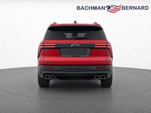 Used 2025 Chevrolet Traverse LT w/ Midnight/Sport Edition FWD image 6