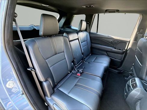 Certified 2022 Honda Passport TrailSport image 17