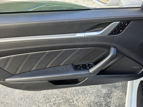 Used 2021 Porsche 911 Turbo image 9