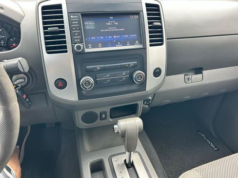 Used 2019 Nissan Frontier SV RWD image 4