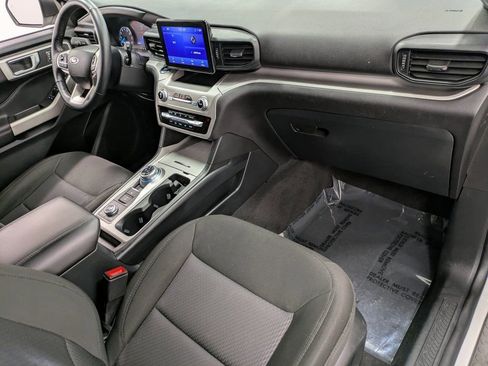 Used 2022 Ford Explorer XLT image 29