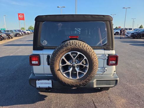 Used 2024 Jeep Wrangler Unlimited Sport AWD/4WD image 6