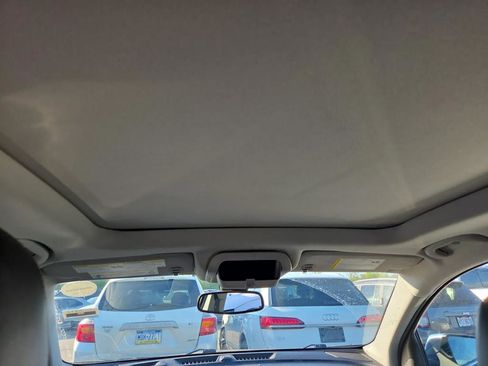 Used 2019 Chevrolet Equinox Premier AWD/4WD image 5