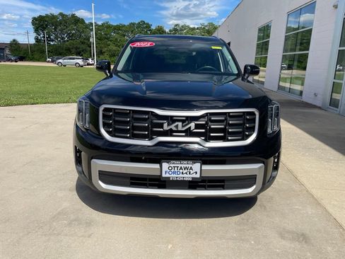 Used 2025 Kia Telluride S AWD/4WD image 3