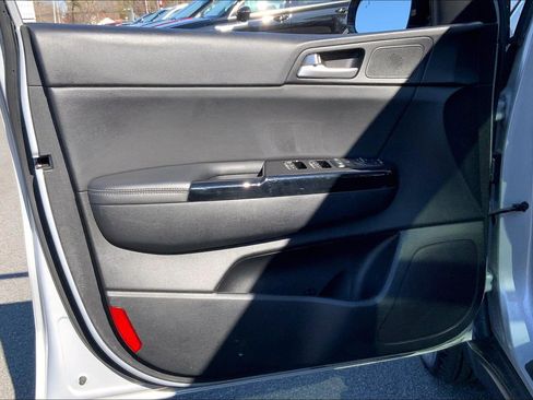 Used 2022 Kia Sportage EX image 22