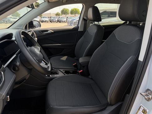 New 2026 Volkswagen Taos SE FWD image 26