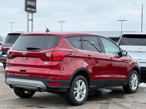 Certified 2019 Ford Escape SE image 34