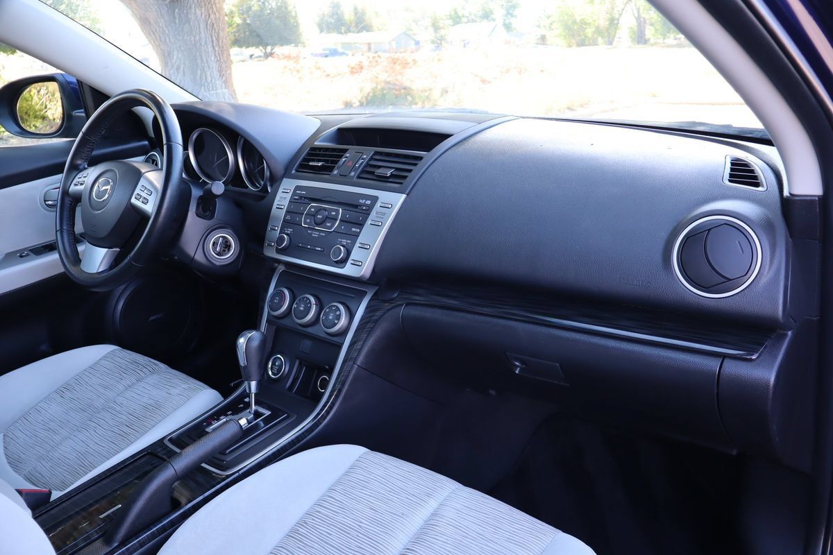 Used 2009 MAZDA MAZDA6 i Touring w/ Moonroof & Bose Pkg FWD image 17