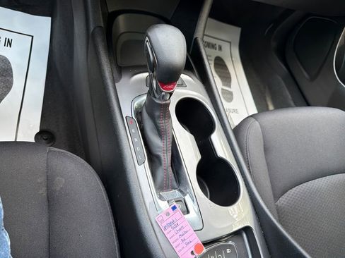 Used 2024 Chevrolet Malibu RS FWD image 22