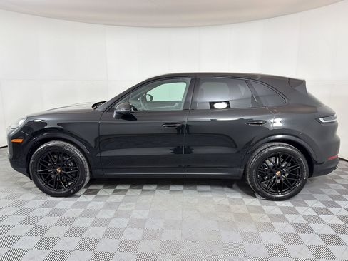 New 2026 Porsche Cayenne image 2