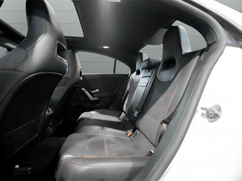 Used 2022 Mercedes-Benz CLA 35 AMG 4MATIC image 32