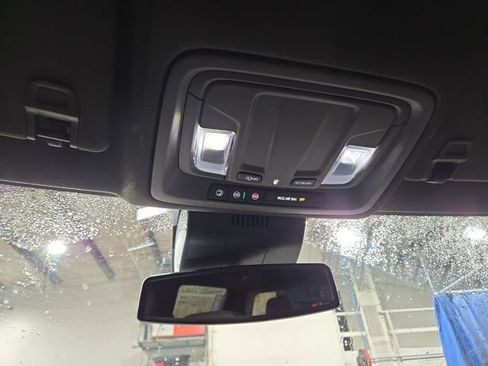 New 2026 GMC Sierra 1500 SLT w/ SLT Convenience Package image 28